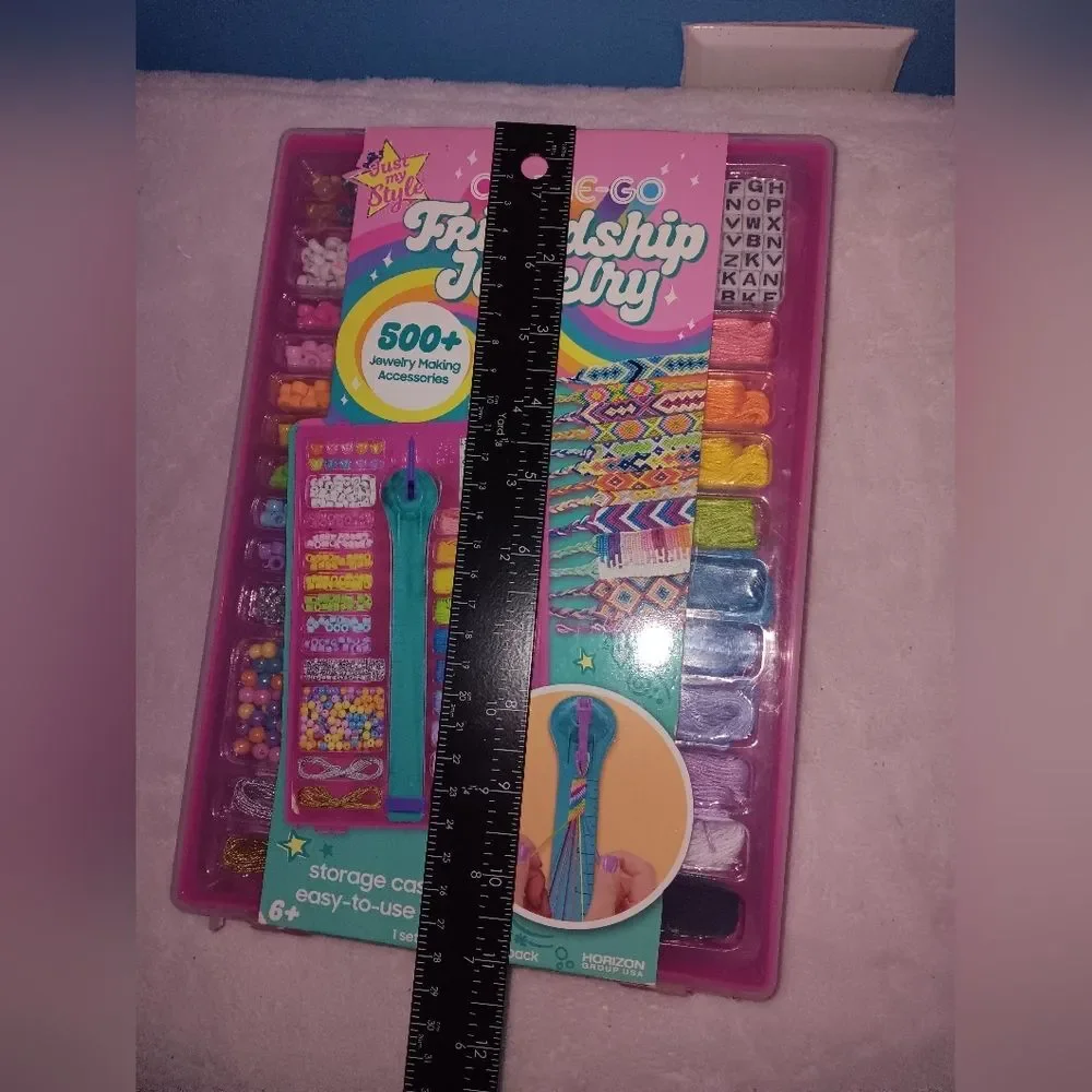 NWOT Just My Style On-The-Go Friendship Jewelry Kit